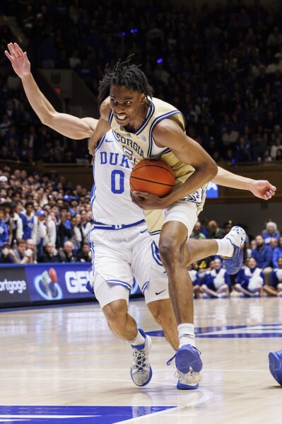 Kyle Filipowski scores 30 points to help No. 11 Duke top Georgia